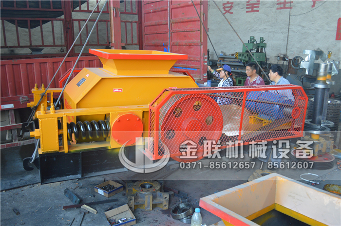 玻璃破碎用雙齒輥破碎機好嗎，購買一臺需要多少錢？