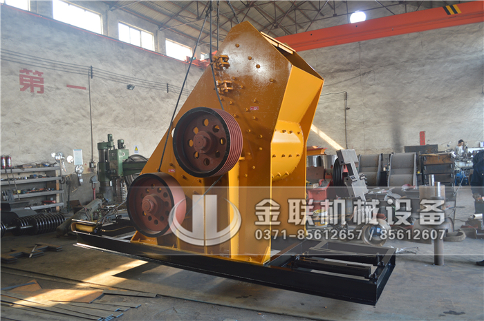 哪個(gè)廠家小型原煤粉碎機(jī)價(jià)格低，多少錢一臺(tái)？